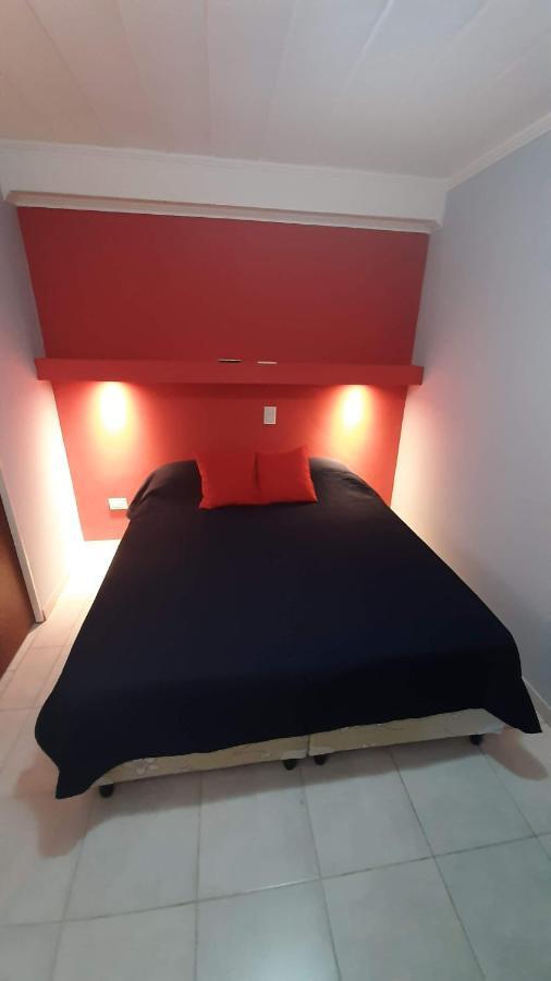 Departamento Comodo, Muy Iluminado Y Bien Ubicado. * Parana